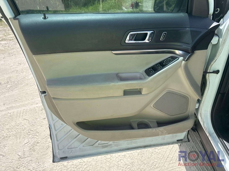 2015-ford-explorer-image-6
