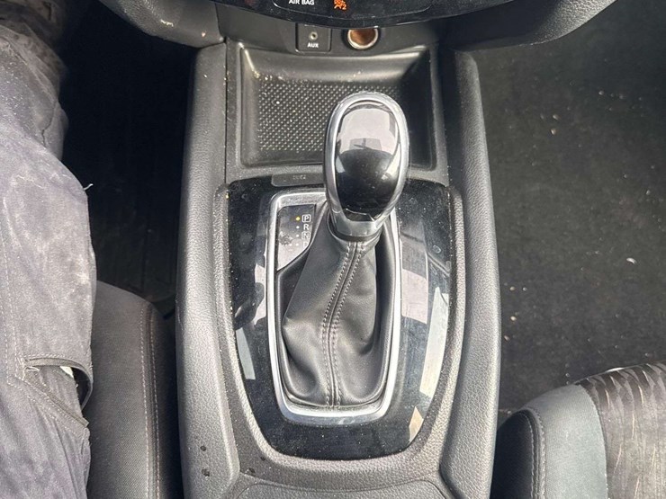 2017-nissan-rogue-image-17