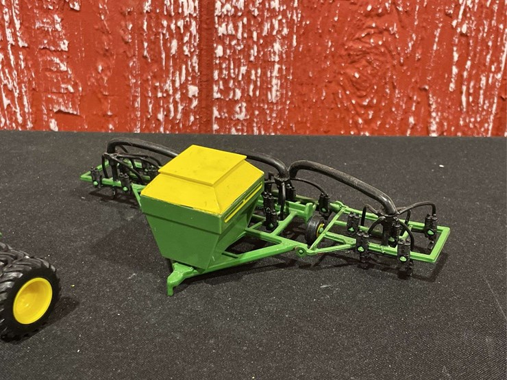 john-deere-64-image-2