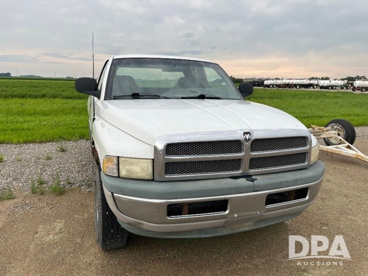 1998-dodge-ram-1500-image-3