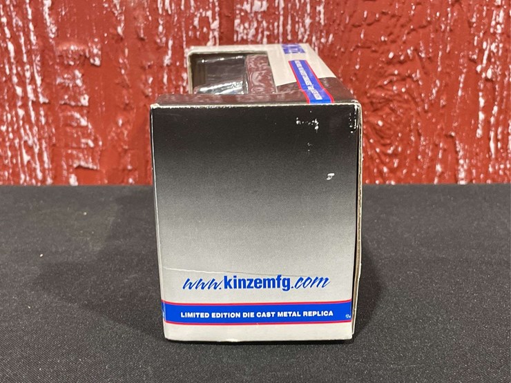 kinze-1050-image-4
