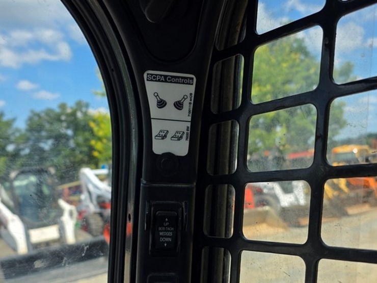 2018-bobcat-t870-image-59