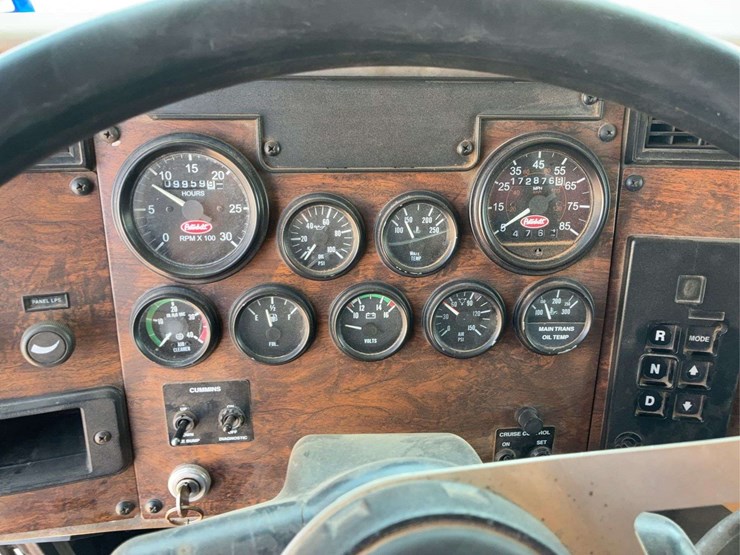 2000-peterbilt-330-image-20