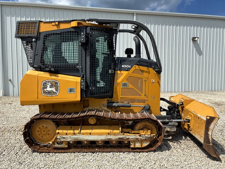 2022-john-deere-450-image-4