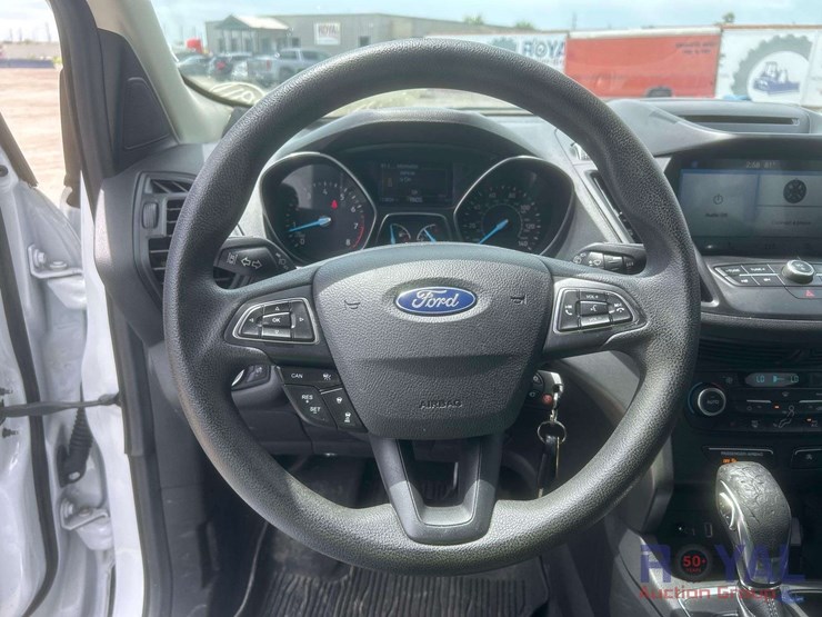 2018-ford-escape-se-image-15