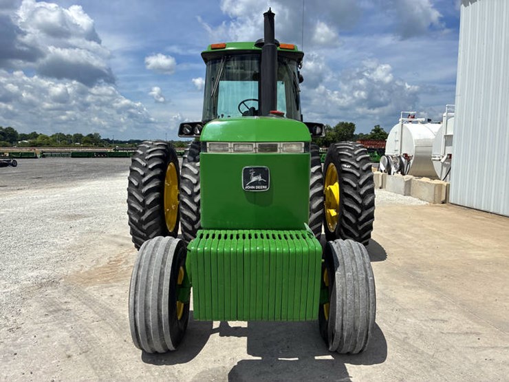 1990-john-deere-4555-image-13