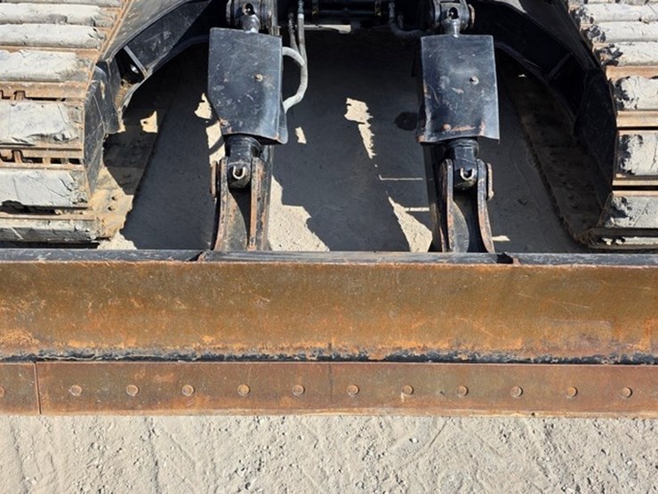 2023-caterpillar-310-image-40