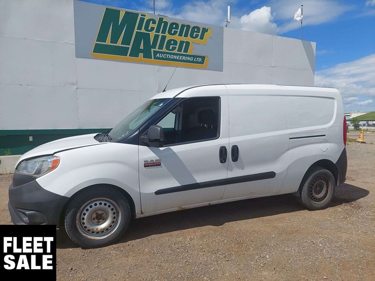 2015-ram-promaster-city-image-1