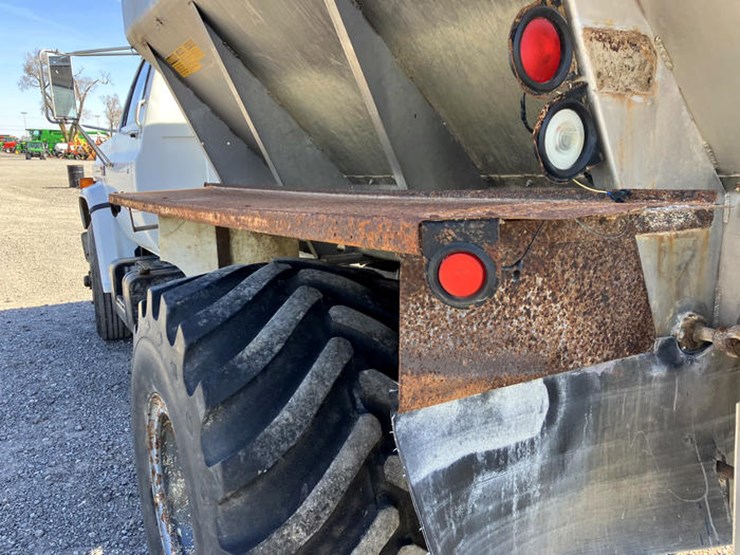 #111477-•-1988-gmc-lime-truck-#v532251-image-23