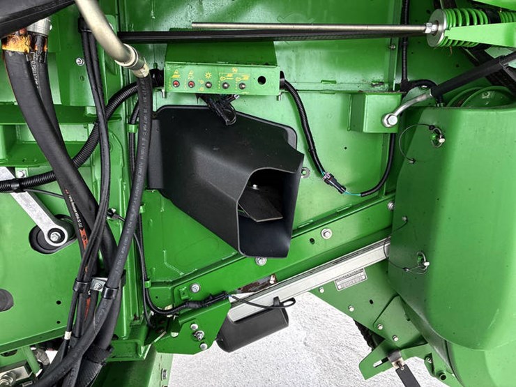 2014-john-deere-s680-image-59