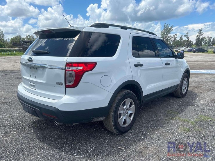 2014-ford-explorer-image-3
