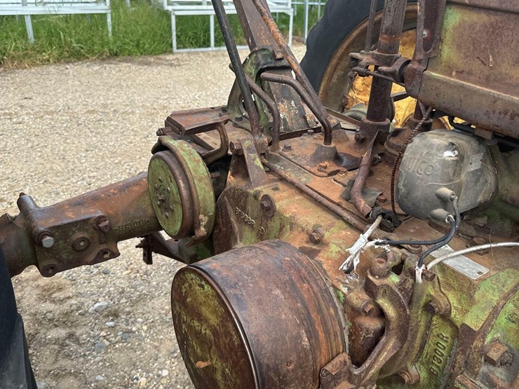 john-deere-b-image-12