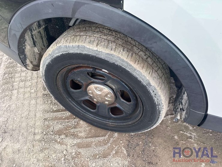 2015-ford-explorer-image-28