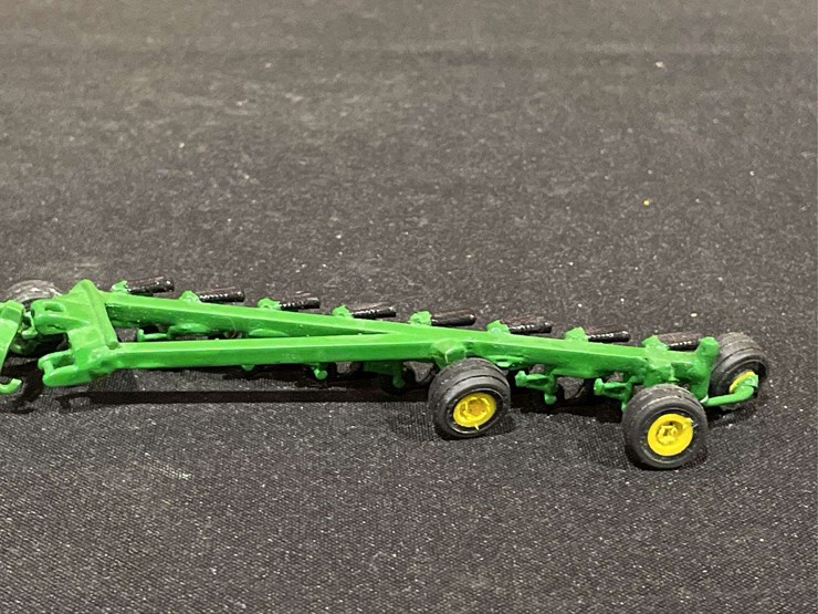 john-deere-8020-image-4