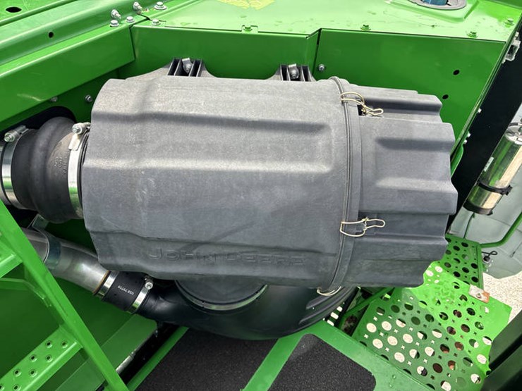 2017-john-deere-s680-image-98
