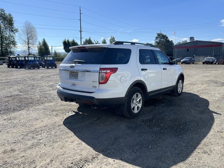 2014-ford-explorer-image-4