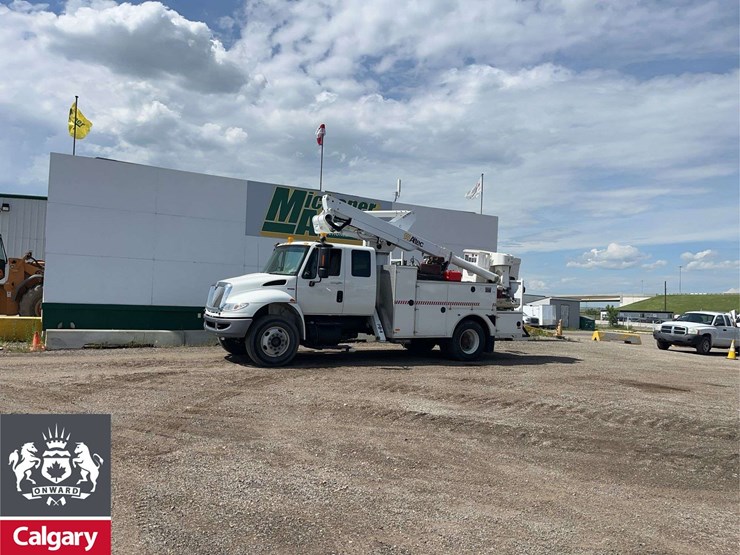 2010-international-durastar-4300-image-1