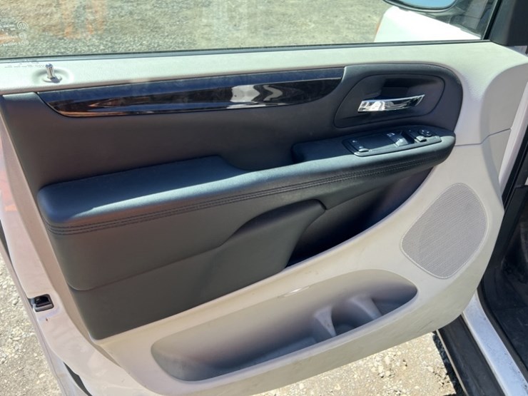2013-ram-c/v-tradesman-image-19