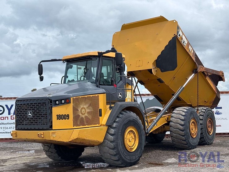 deere-410e-image-1