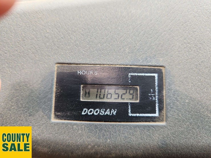 2015-doosan-dl250-3-image-9