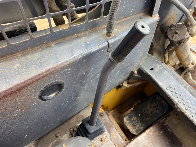 2000-new-holland-ls180-image-19