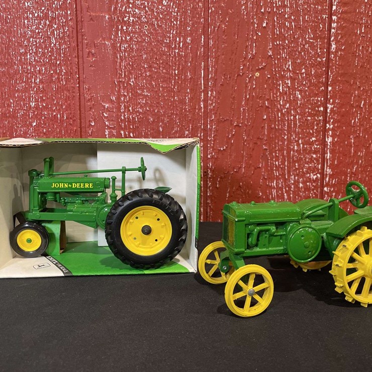 JOHN DEERE A