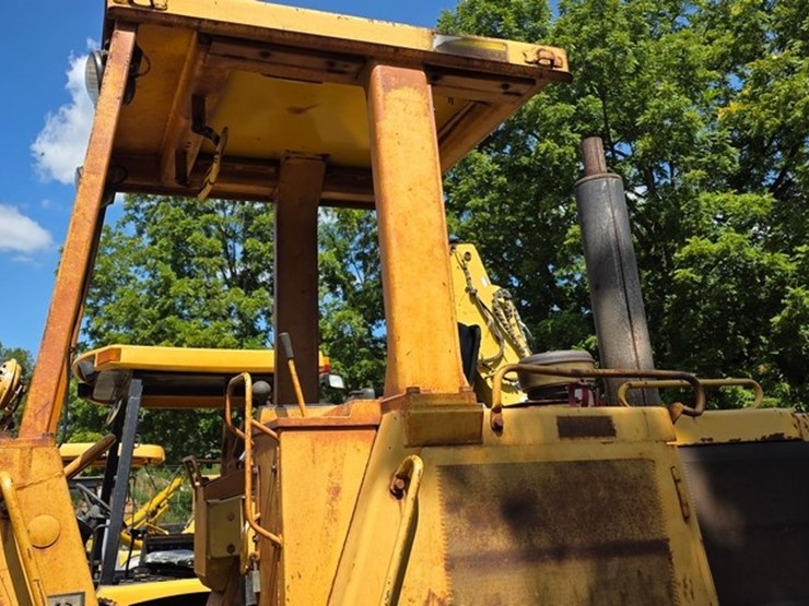 1989-caterpillar-953-image-34