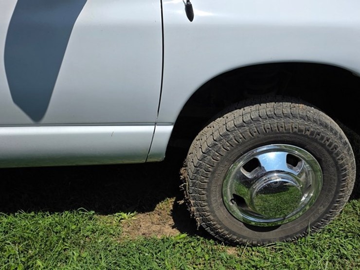 2006-dodge-ram-3500-image-33