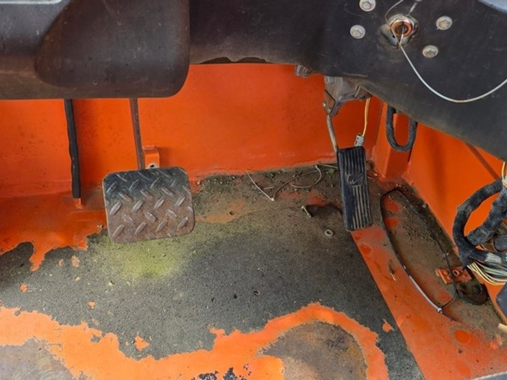 2013-jlg-g9-43a-image-41
