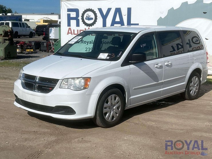 2013-dodge-grand-caravan-se-image-1