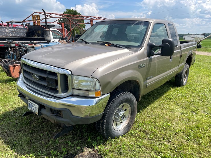 2002-ford-f350-xlt-image-1