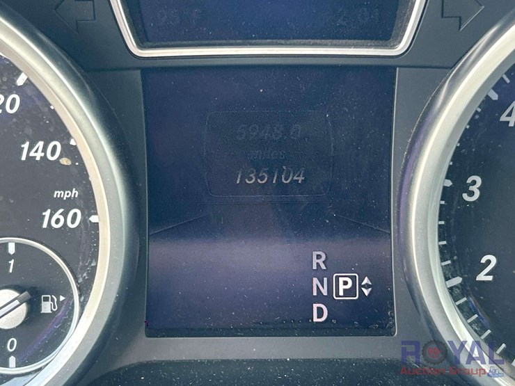 2016-mercedes-benz-gl450-image-8