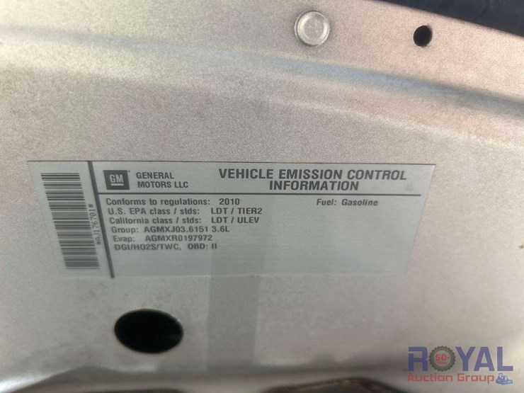 2010-gmc-acadia-image-10