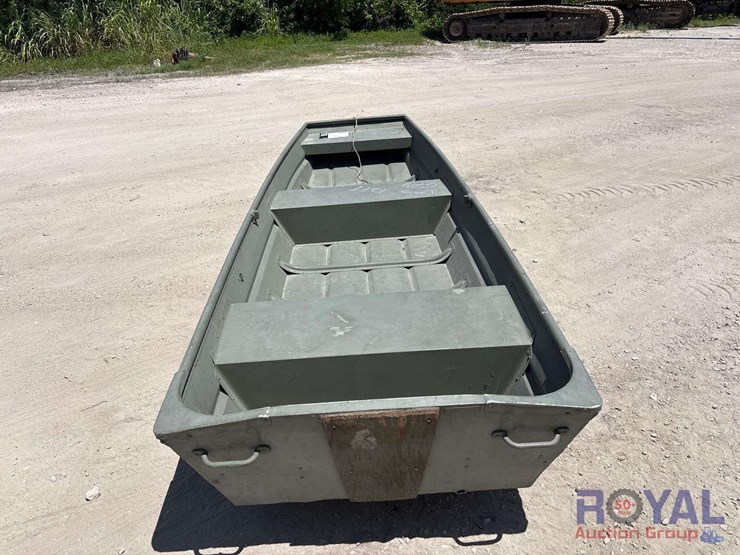 terry-12ft-aluminum-jonboat-image-8
