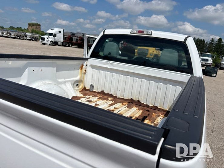 2011-ford-f150-image-32