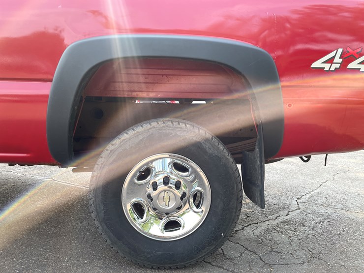 2006-chevrolet-silverado-2500-image-21