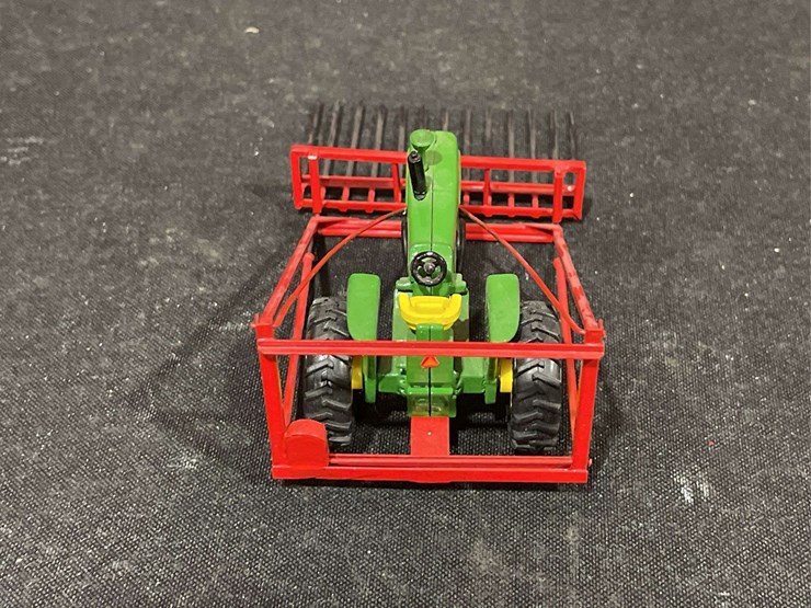 john-deere-3010-image-5