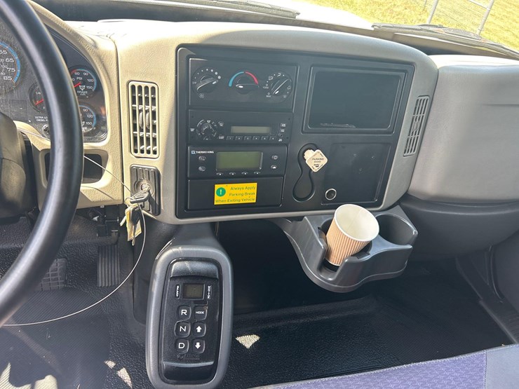 2014-international-durastar-4400-image-14