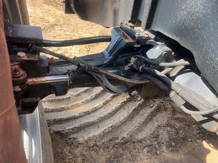 case-ih-magnum-180-image-11