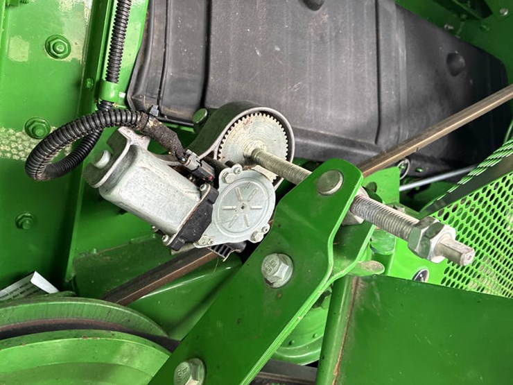 2015-john-deere-s680-image-98