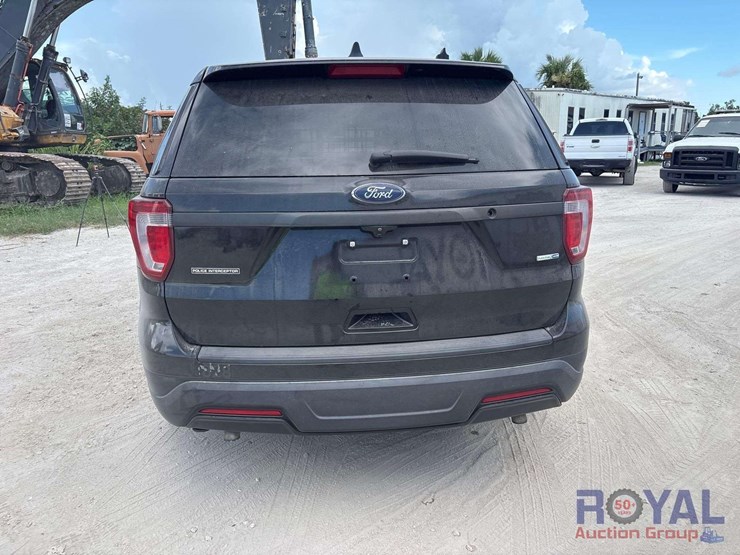 2018-ford-explorer-image-15