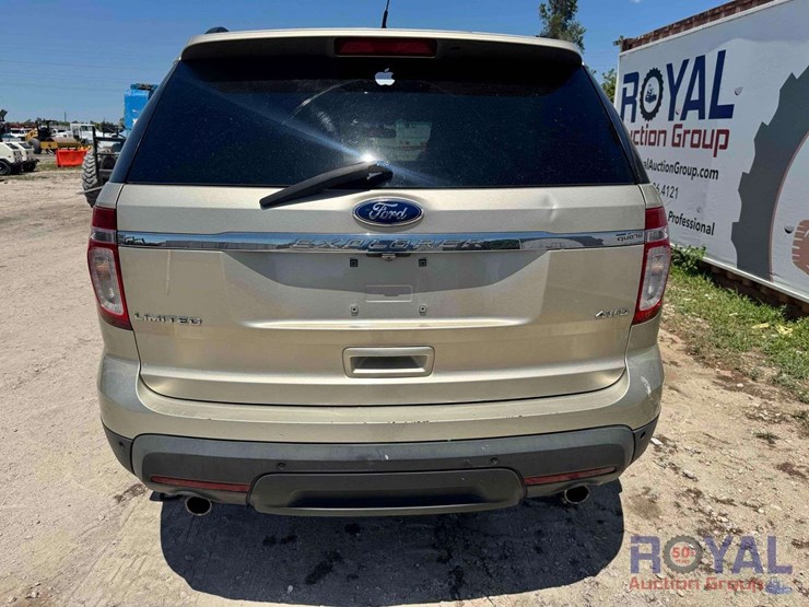 2011-ford-explorer-limited-image-23