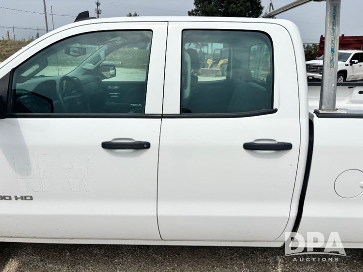 2015-chevrolet-2500hd-image-22