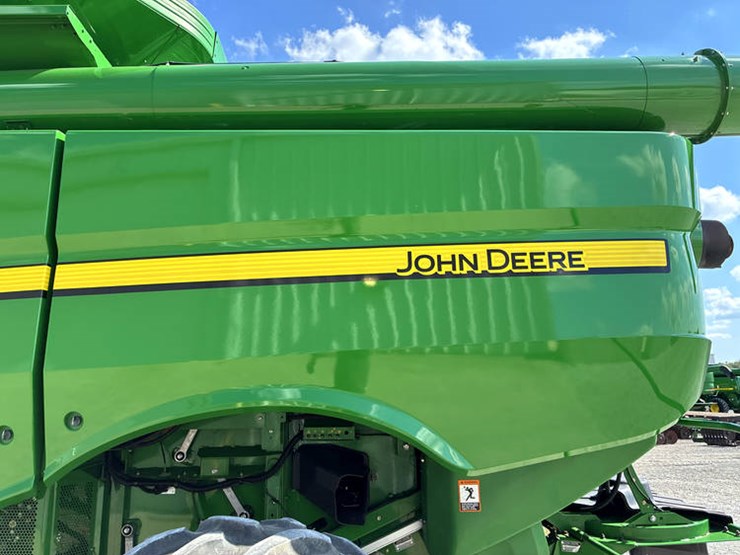 2013-john-deere-s670-image-27