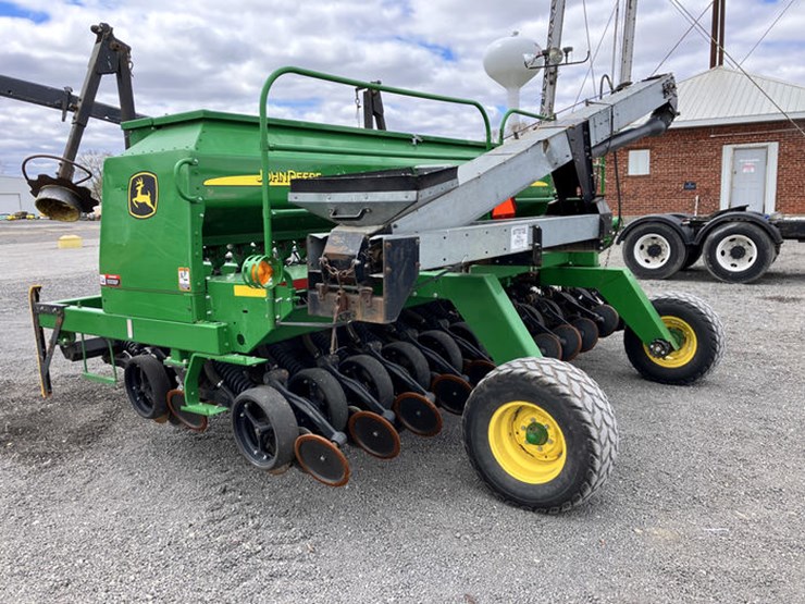john-deere-1590-image-13