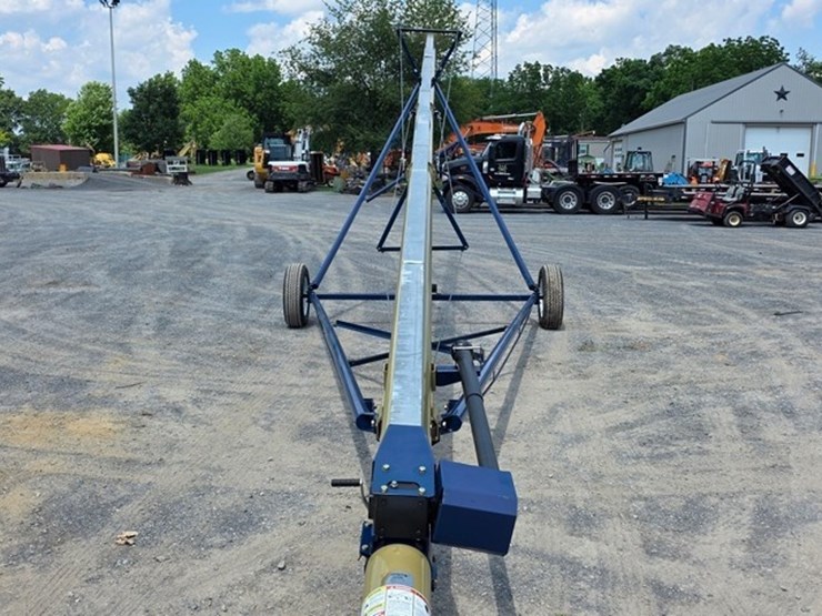 new-harvest-t852-8"x52'-transport-auger-image-40
