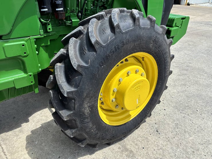 2014-john-deere-8285r-image-57