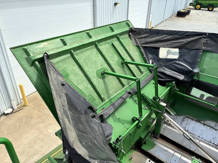 2014-john-deere-s680-image-93