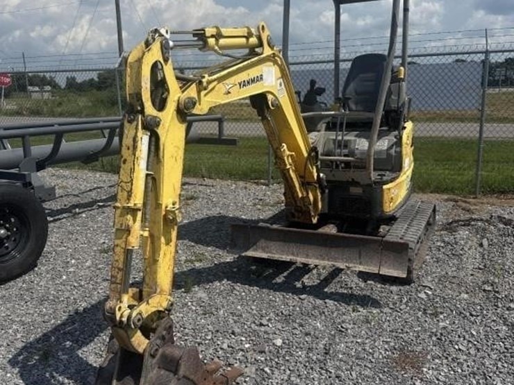 yanmar-vio17-image-1
