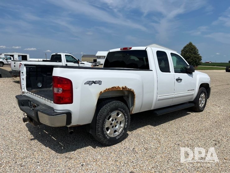 2012-chevrolet-silverado-image-9